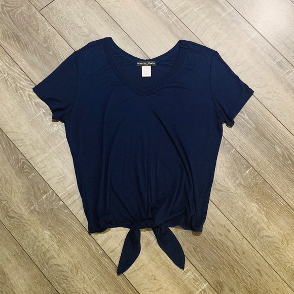 KIM & CAMI Short Sleeve Top - Picture 1 of 4